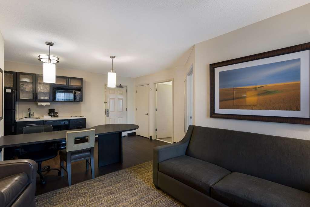 Sonesta Simply Suites Des Moines West Des Moines Quarto foto